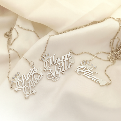 Candle crown personalised name necklace